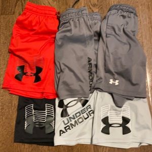 Six Boys 8-20 under armour shorts Size S